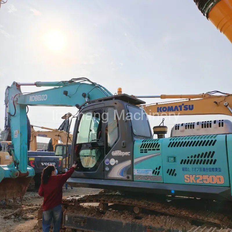 مورد حفارات الزاحف الجديدة KOBELCO Sk250 99%